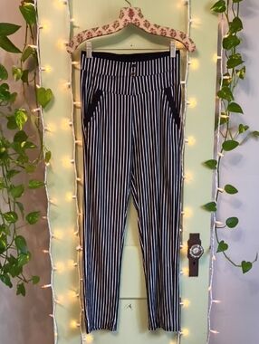 Women's Lemite Black White Vertical Striped Elastic Waist Straight Leg Pant M